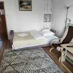 Apartament Praski 5 Minut Od Metra I Starego Miasta Spacerem Do Zoo I Konesera